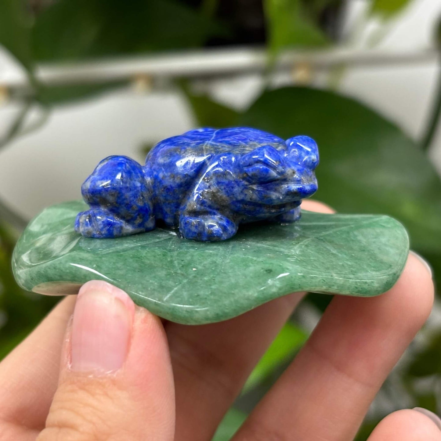 Hand-Carved Lapis Lazuli Frog Figurine on Aventurine Lily Pad Natural Crystal Animal Carving for Healing, Energy, Meditation & Home Dcor RAN500-B