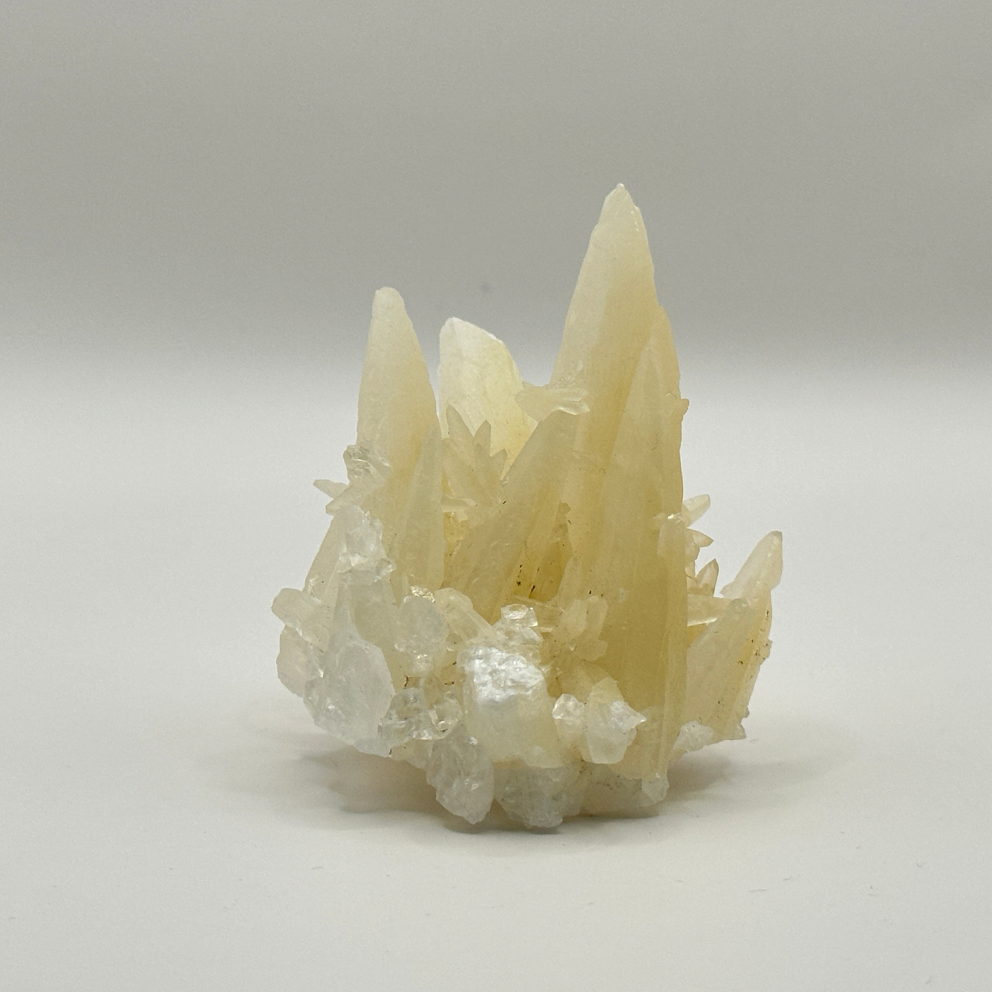 Natural Calcite Crystal Cluster Mineral Specimen for Energy Healing, Meditation, Collection & Home Decorative Display - RMI842
