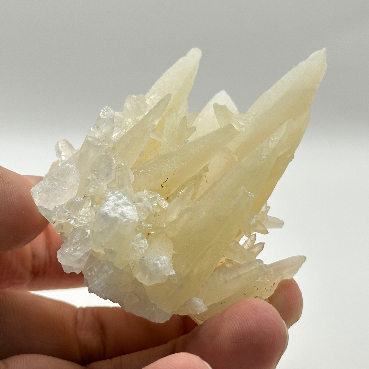 Natural Calcite Crystal Cluster Mineral Specimen for Energy Healing, Meditation, Collection & Home Decorative Display - RMI842