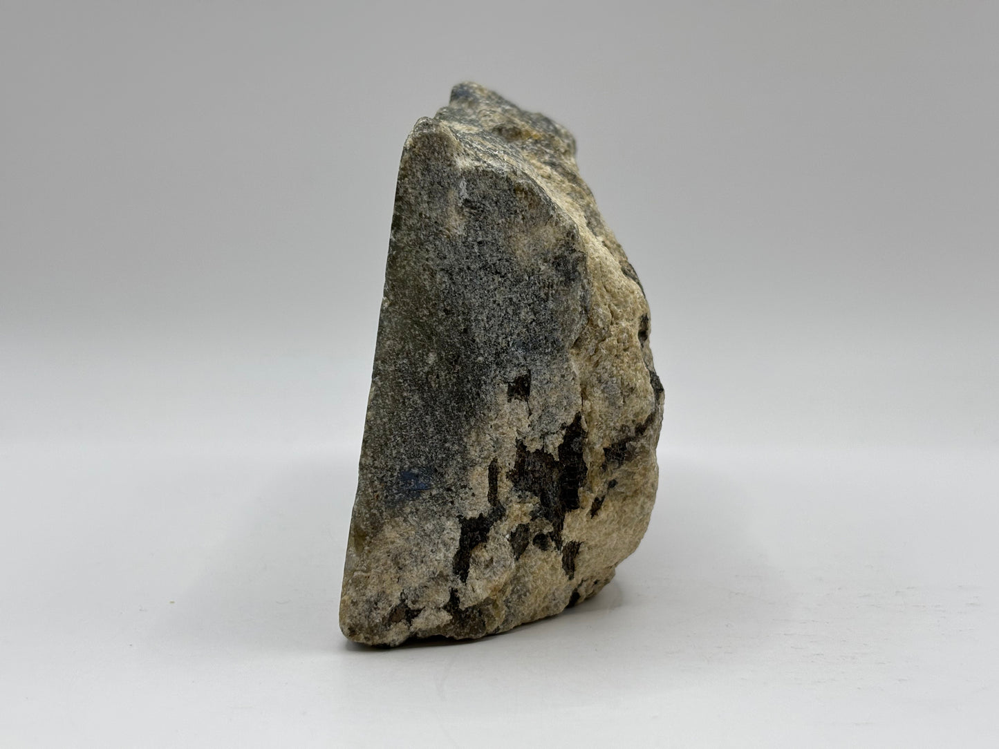 Natural Polished Labradorite Freeform Crystal with Blue & Gold Flash for Healing, Meditation & Home Decor - RPS510