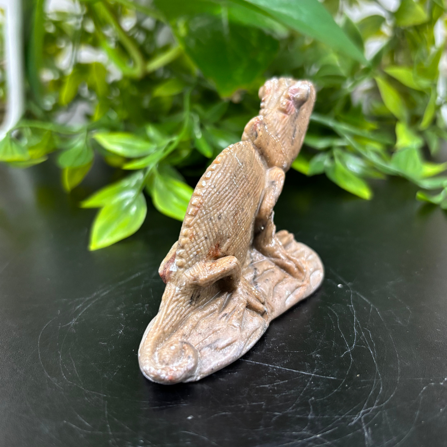 Natural Serpentine Chameleon Gemstone Figurine Hand-Carved Crystal Animal Statue for Home Dcor, Collectibles & Healing RAN486