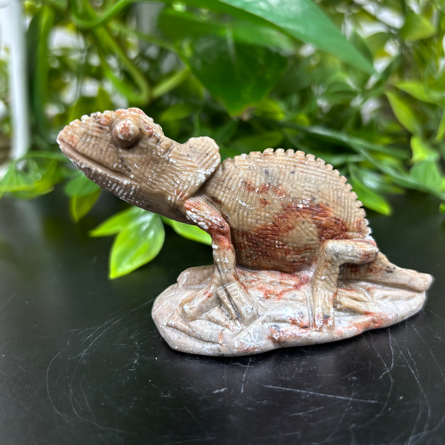 Natural Serpentine Chameleon Gemstone Figurine Hand-Carved Crystal Animal Statue for Home Dcor, Collectibles & Healing RAN486