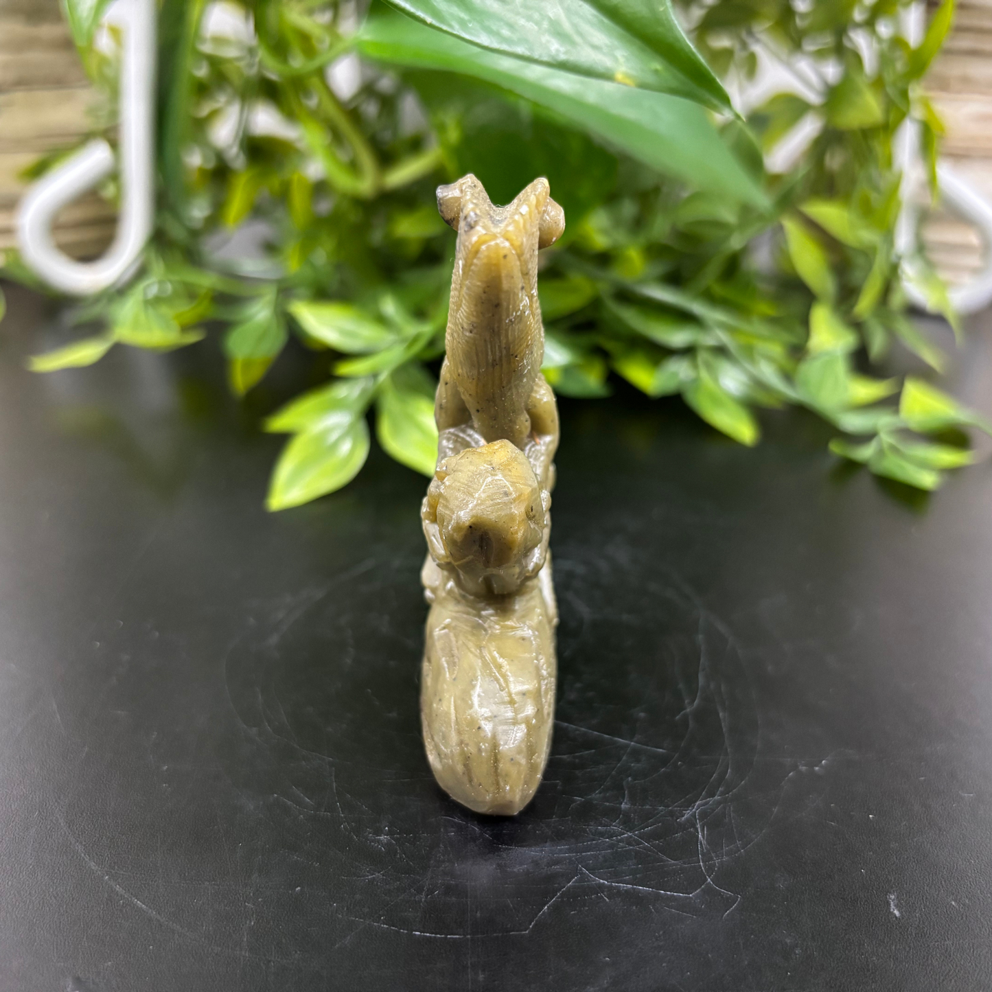 Natural Serpentine Chameleon Gemstone Figurine Hand-Carved Crystal Animal Statue for Home Dcor, Collectibles & Healing Stone Sculpture RAN487
