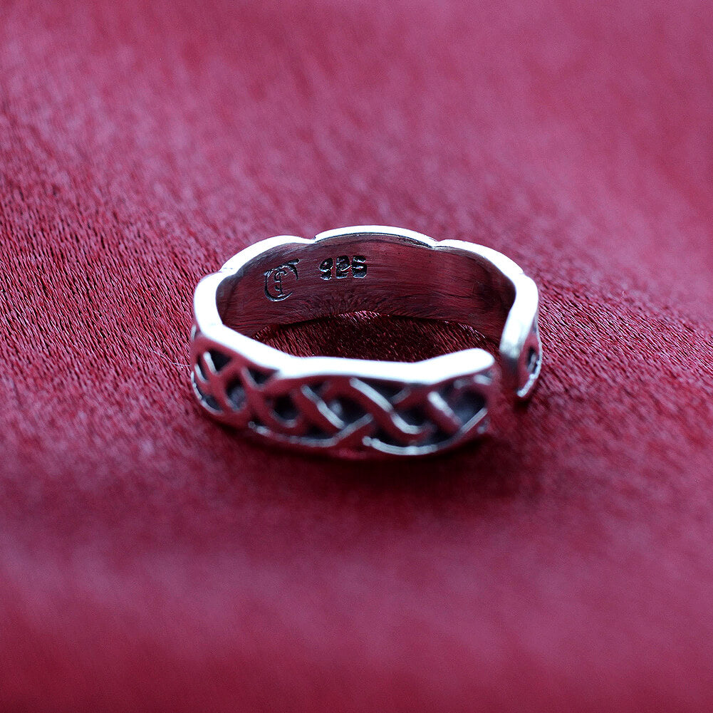 925 Sterling Silver Celtic Knot Toe Ring - Gem Avenue