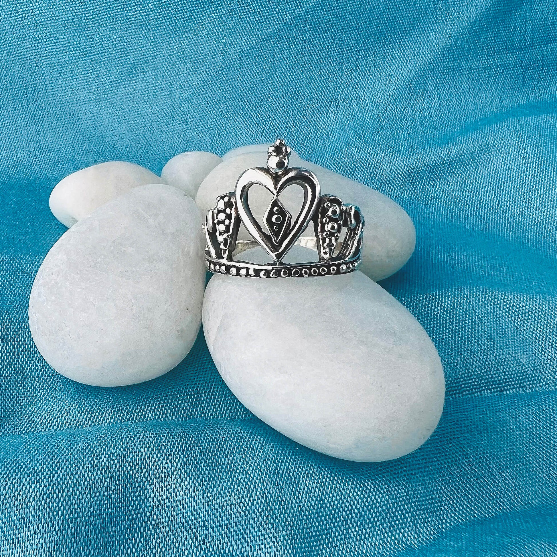 Queen Crown Design Oxidised 925 Sterling Silver Ring - Gem Avenue