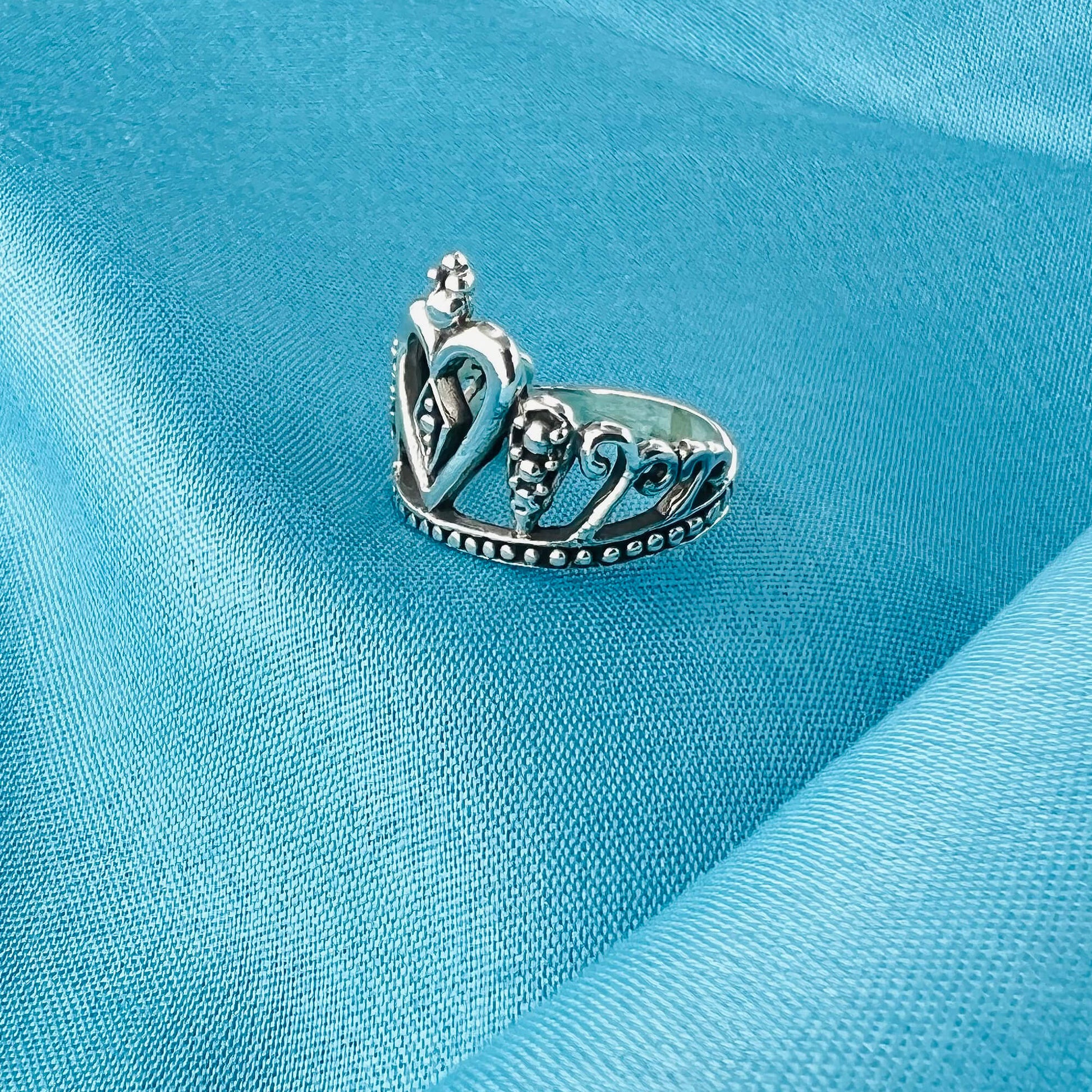 Queen Crown Design Oxidised 925 Sterling Silver Ring - Gem Avenue