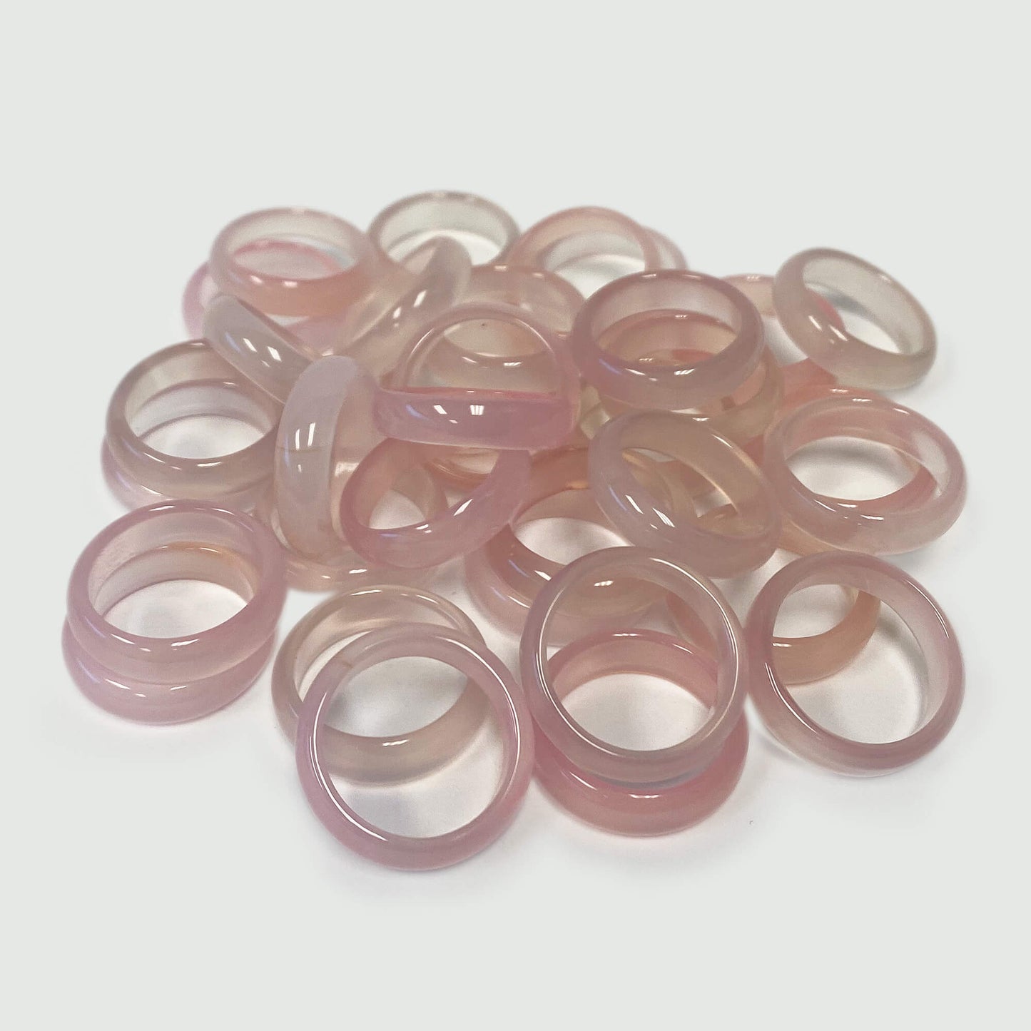 Pink Agate Gemstone Ring – 6mm Natural Stone Band for Men and Women – Unisex Polished Pink Agate Jewelry for Everyday Wear or Gift