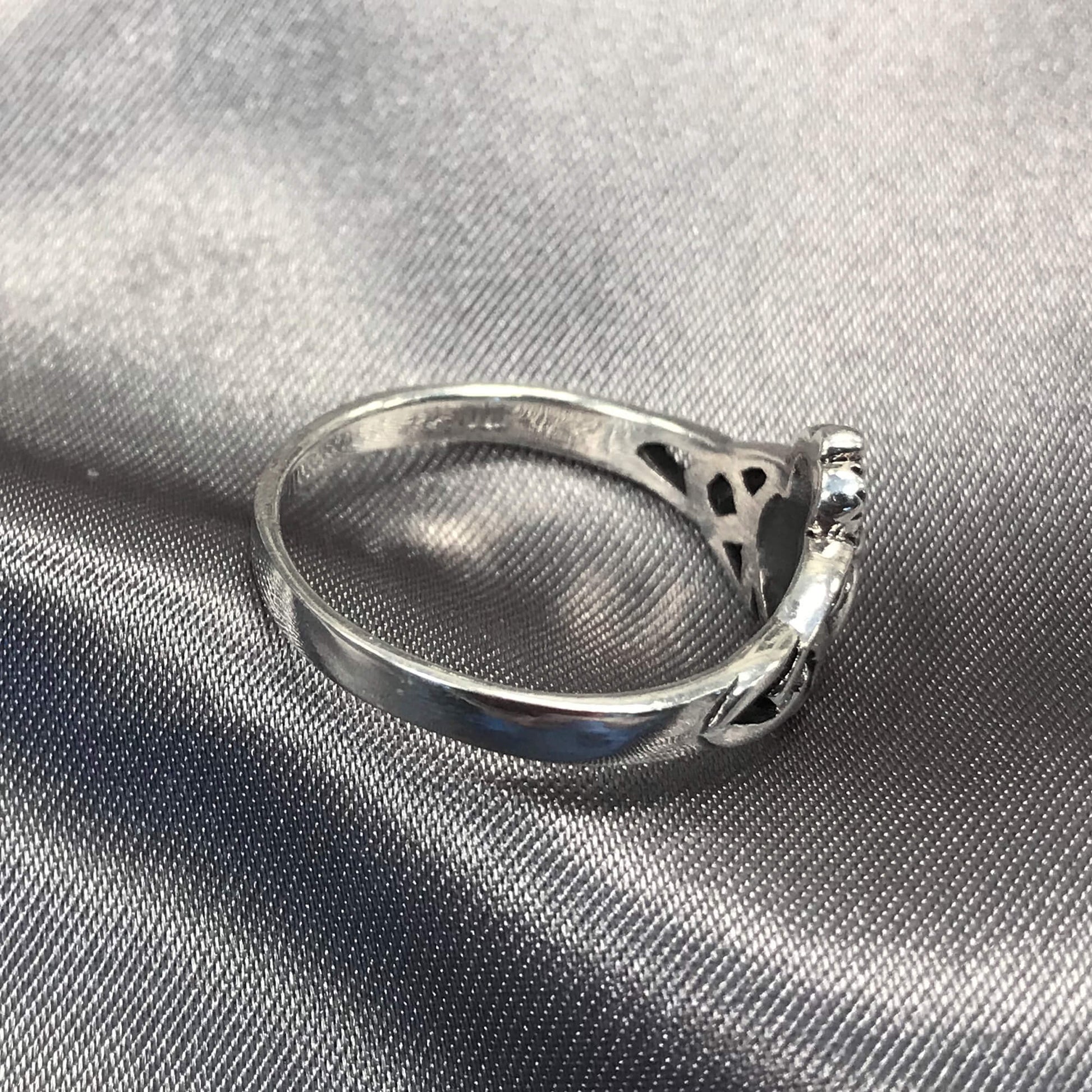 925 Sterling Silver Celtic Knot and Love Heart Irish Claddagh Ring - Gem Avenue