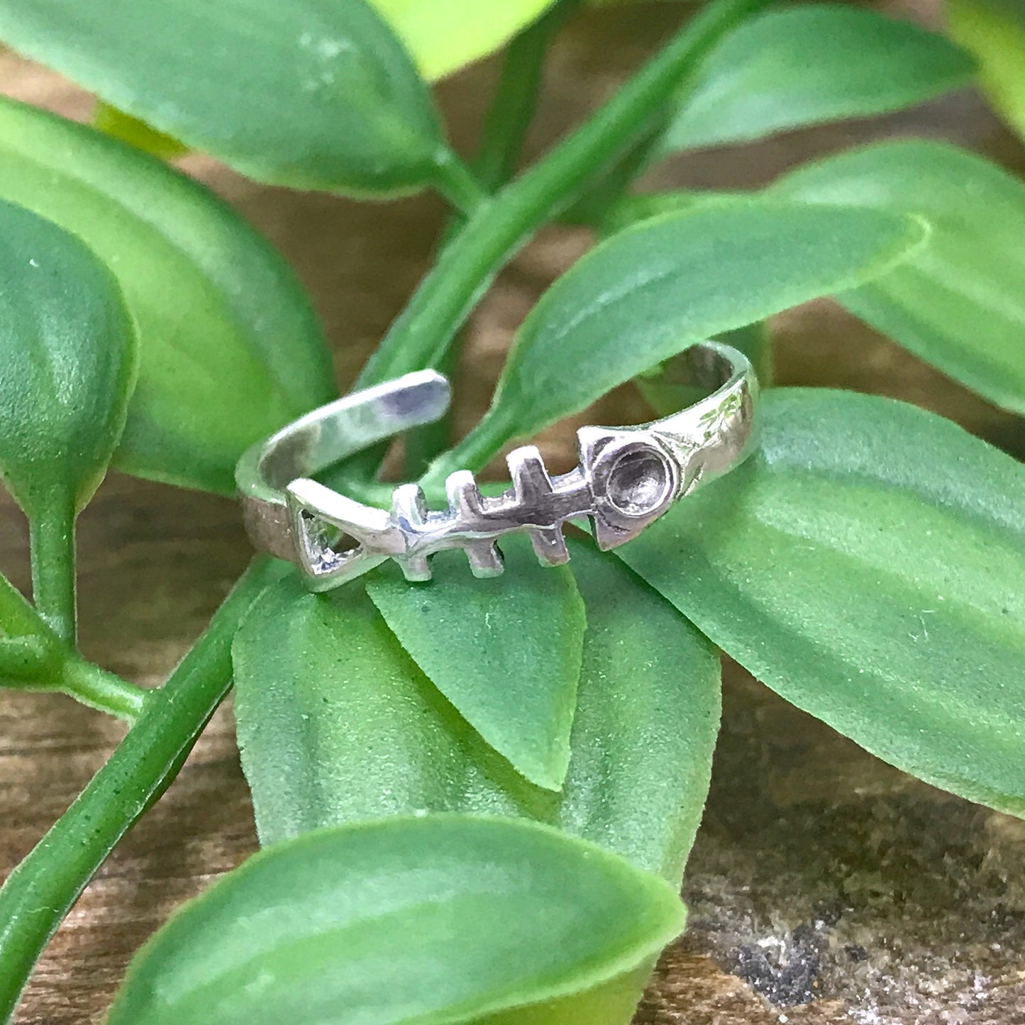 925 Sterling Silver Fish bone Toe Ring Sea life - Gem Avenue