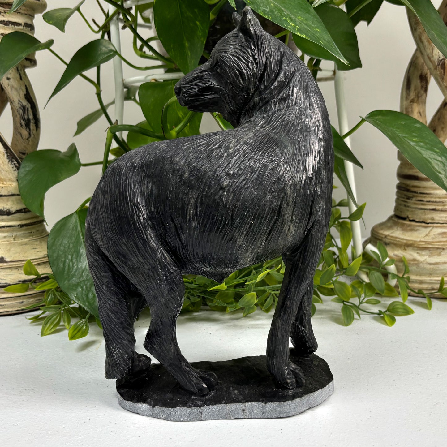 Serpentine Wolf Figurine - Gem Avenue