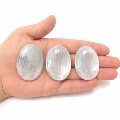 Selenite Worry Stone – Polished Pocket-Sized Thumb Stone with Indent for Stress Relief, Fidgeting, or Meditation – Smooth White Selenite Crystal Palm Stone (1 Piece)