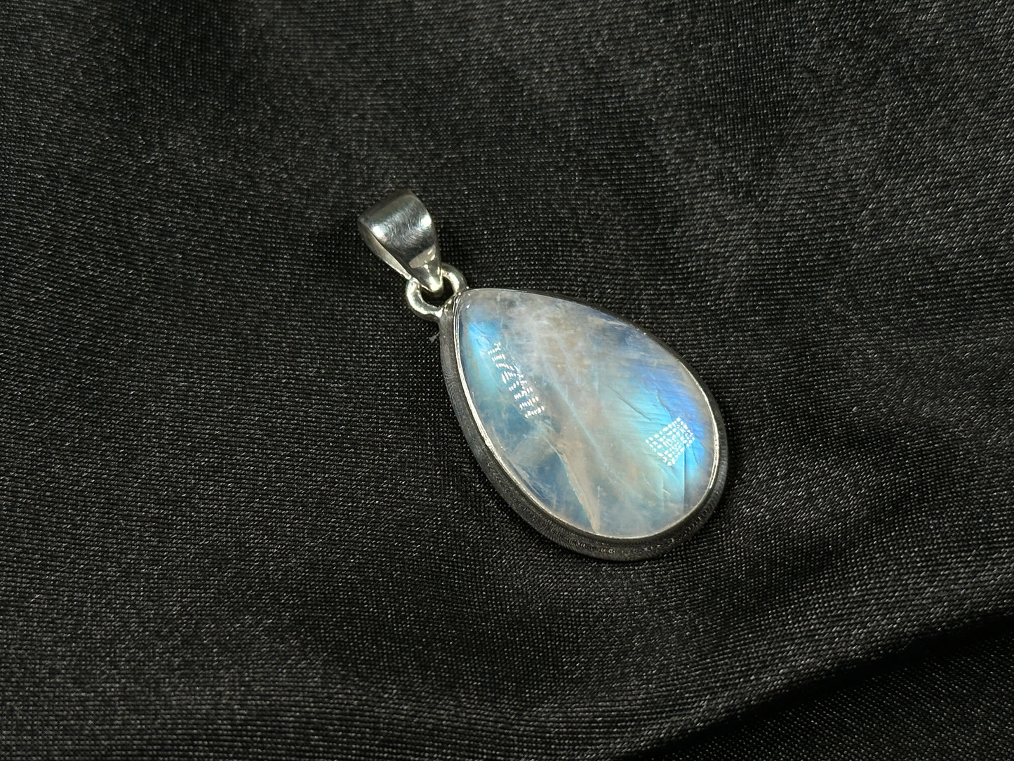 Rainbow Moonstone Pendant Necklace in 925 Sterling Silver Iridescent Gemstone Jewelry - GP345