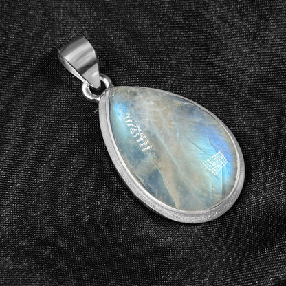 Rainbow Moonstone Pendant Necklace in 925 Sterling Silver Iridescent Gemstone Jewelry - GP345