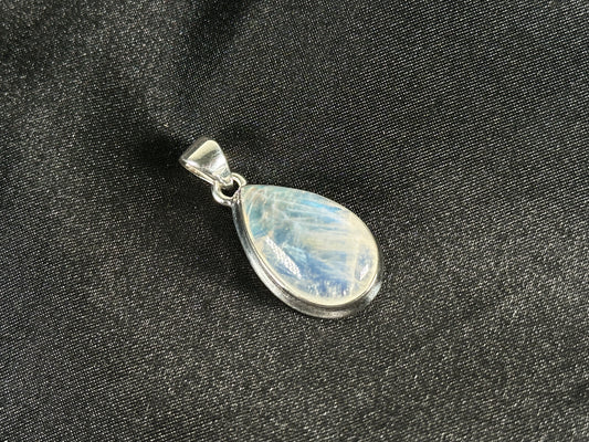 Rainbow Moonstone Pendant Necklace in 925 Sterling Silver Iridescent Gemstone Jewelry - GP345