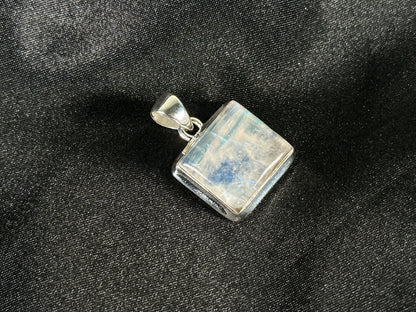 Rainbow Moonstone Pendant Necklace in 925 Sterling Silver Iridescent Gemstone Jewelry - GP345