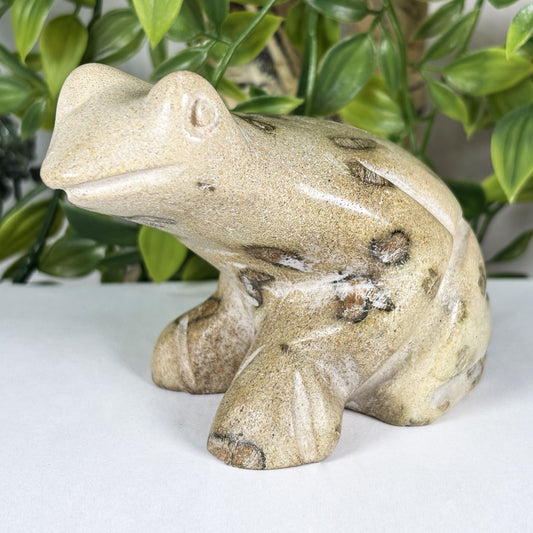 Serpentine Frog Figurine - Gem Avenue