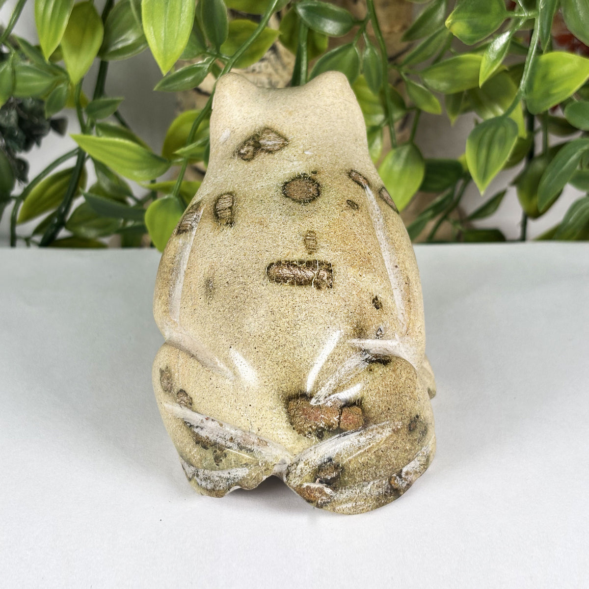 Serpentine Frog Figurine - Gem Avenue