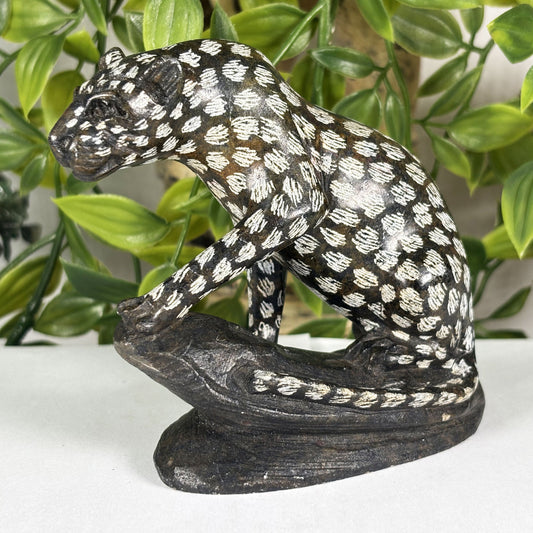 Serpentine Leopard Figurine - Gem Avenue