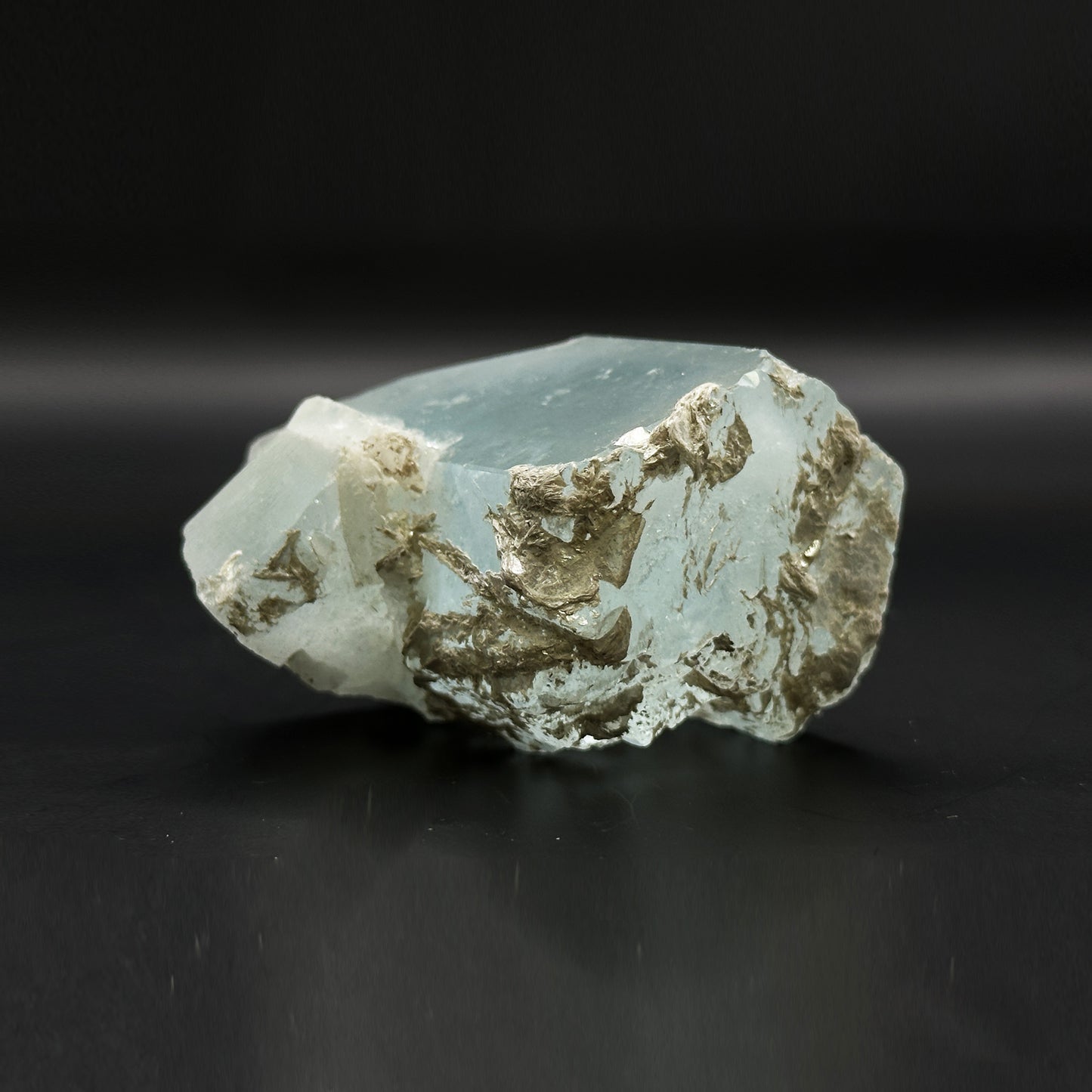 Natural Blue Raw Aquamarine Crystal - Gem Avenue Retail