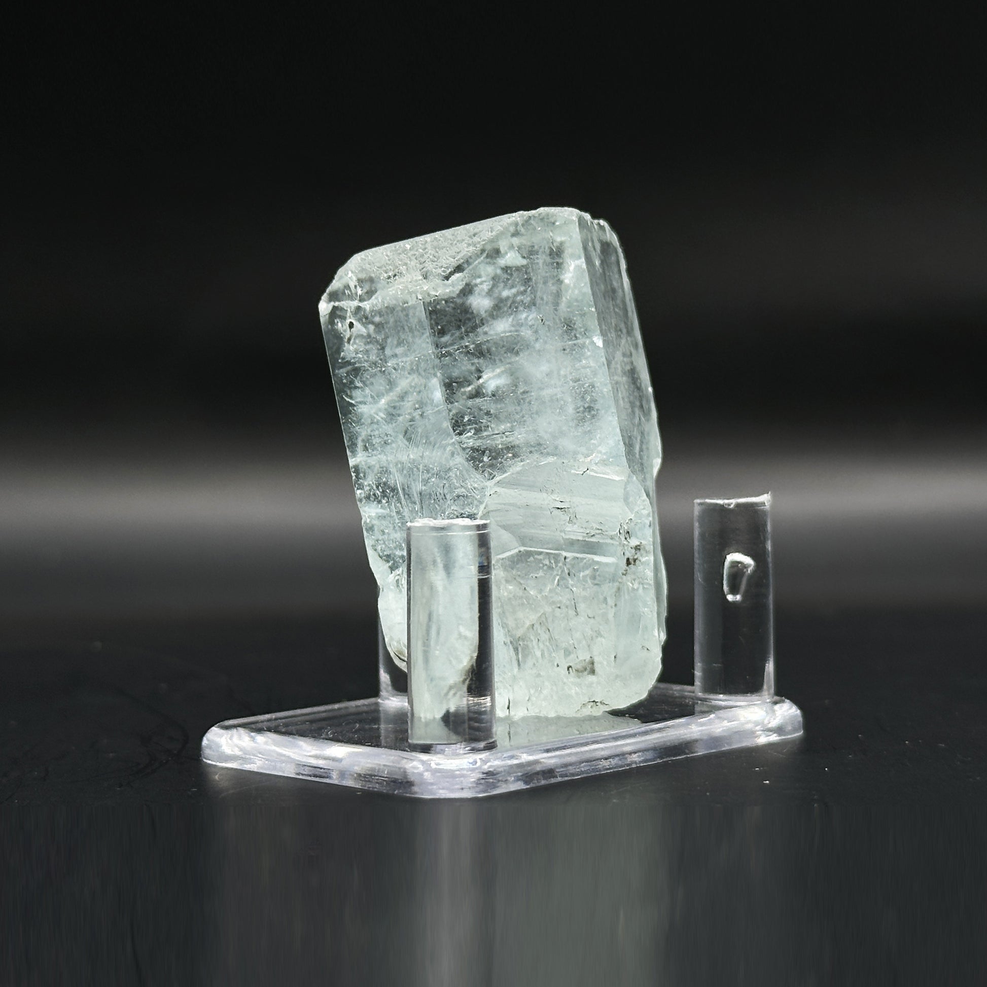 Blue Raw Aquamarine Crystal - Gem Avenue Retail