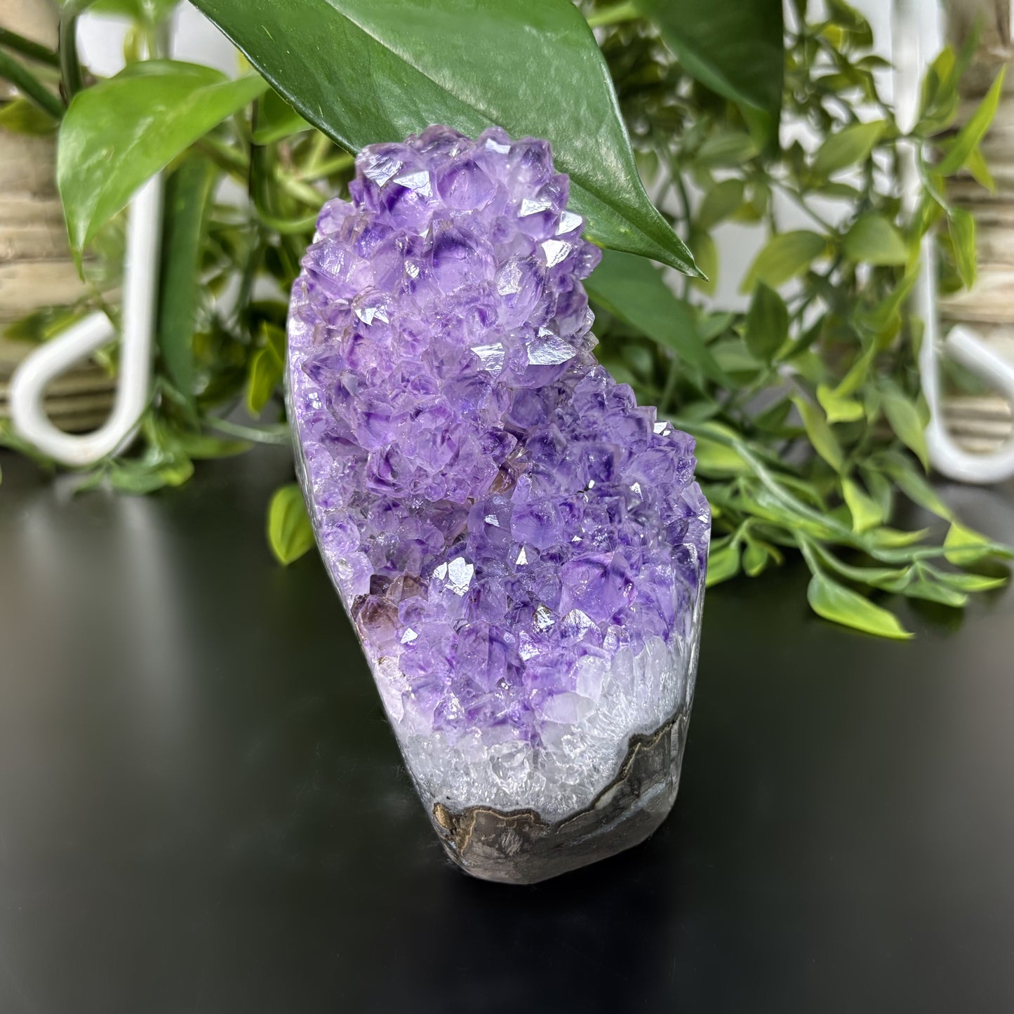 Natural Amethyst Crystal Geode Healing Gemstone for Home Décor - RGD764
