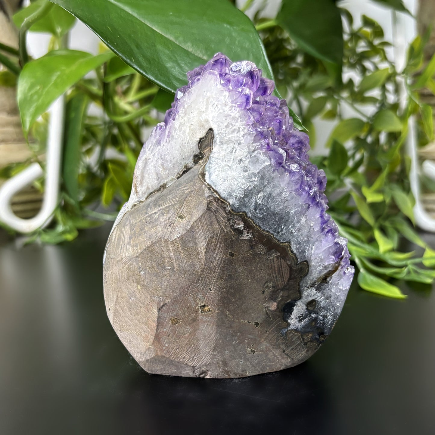 Natural Amethyst Crystal Geode Healing Gemstone for Home Décor - RGD764