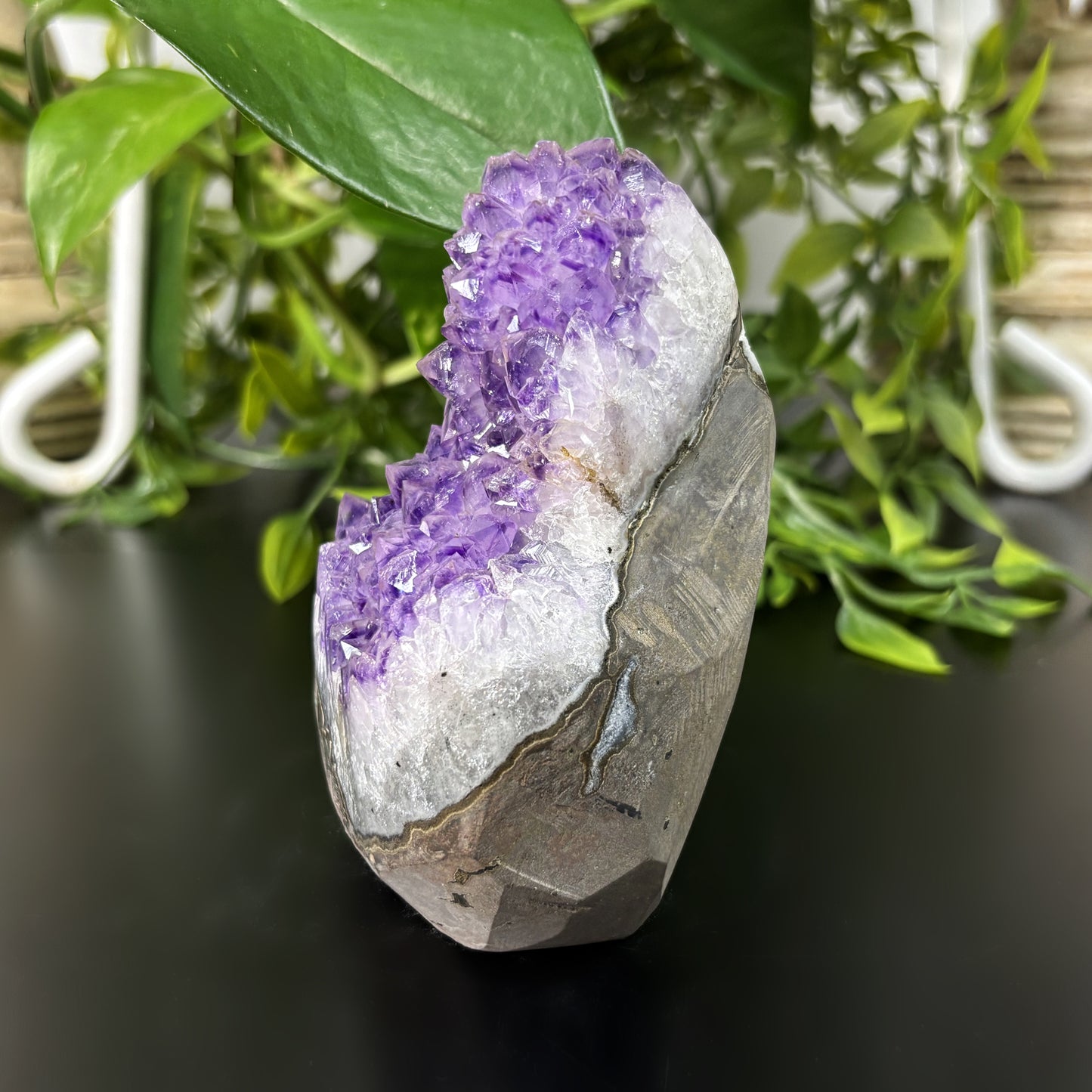 Natural Amethyst Crystal Geode Healing Gemstone for Home Décor - RGD764
