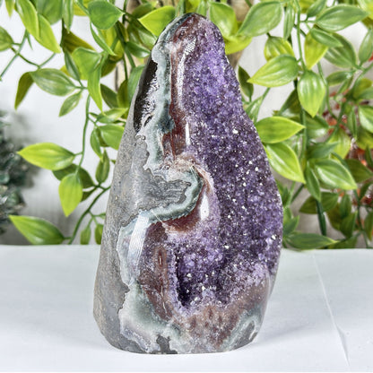 Amethyst Crystal Geode - Gem Avenue Retail