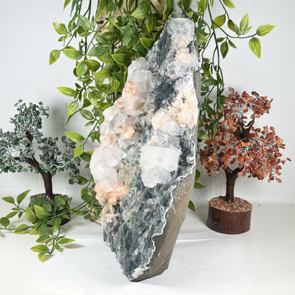 Chalcedony,Stilbite & Apophyllite Mineral Specimen - Gem Avenue Retail