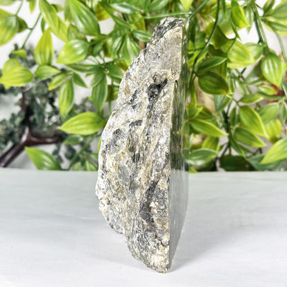 Natural Madagascar Labradorite Freeform Polished Stone with Golden and Blue Flash - RPS559