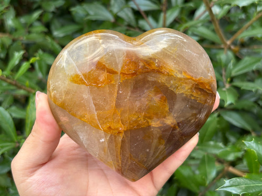 Natural polished heart-shaped Golden Healer Quartz crystal, ideal for meditation, healing and beautiful decor - RSH315