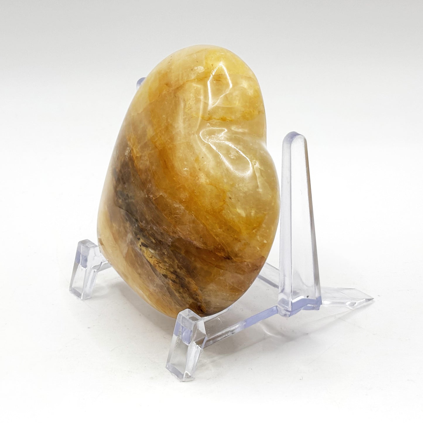 Natural Golden Healer Quartz heart-shaped polished gemstone, ideal for meditation, energy balance and decorative use - RSH317