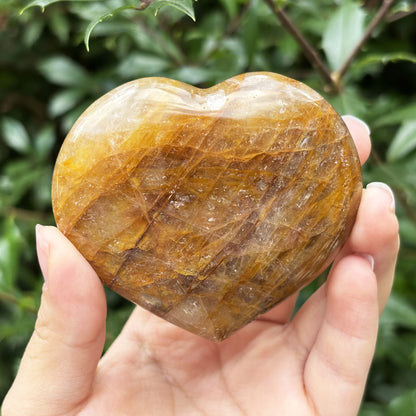 Natural polished heart-shaped Golden Healer Quartz crystal gemstone, perfect for meditation, energy healing and elegant decor - RSH318