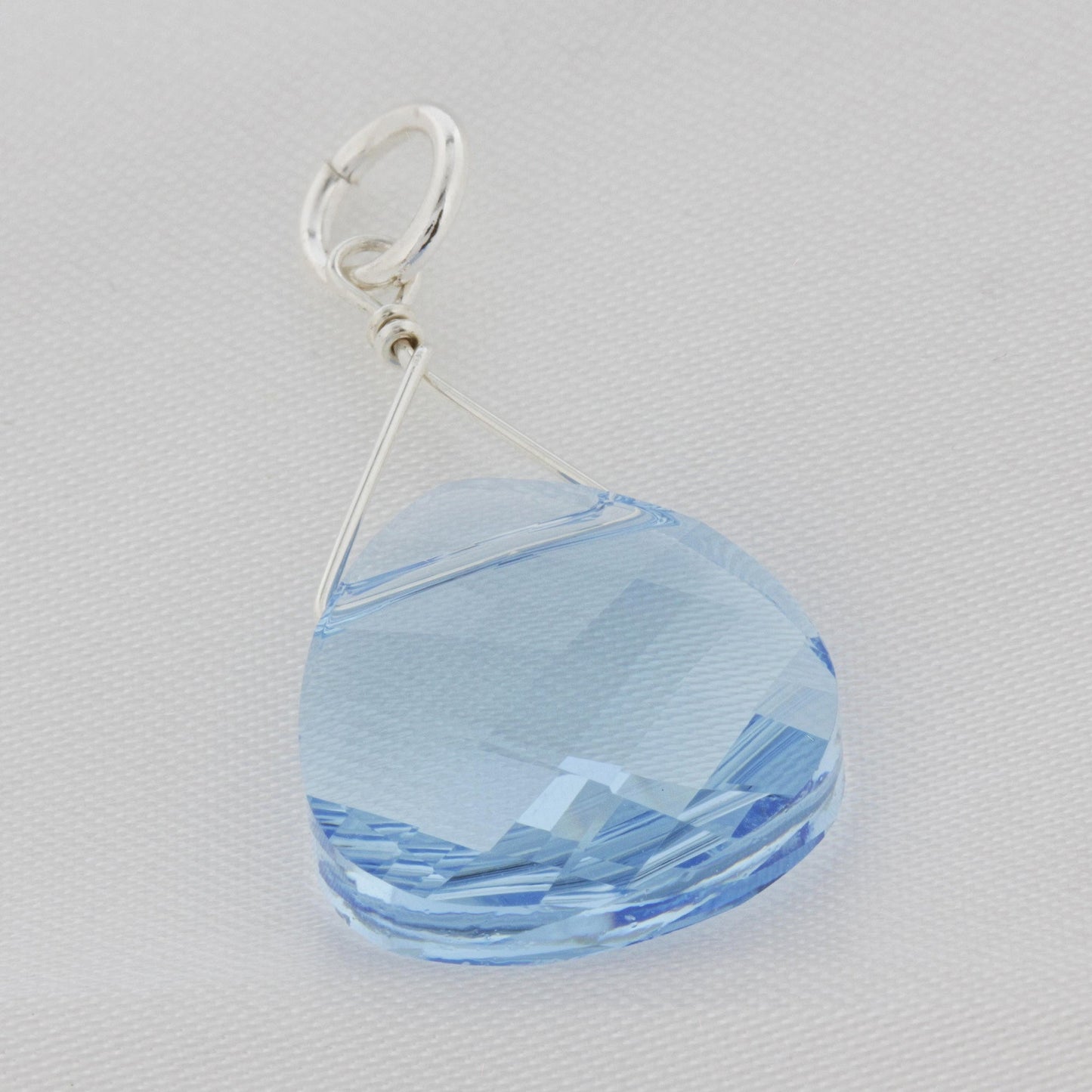 .925 Sterling Silver Pendant with Teardrop Multifaceted Austrian Crystals
