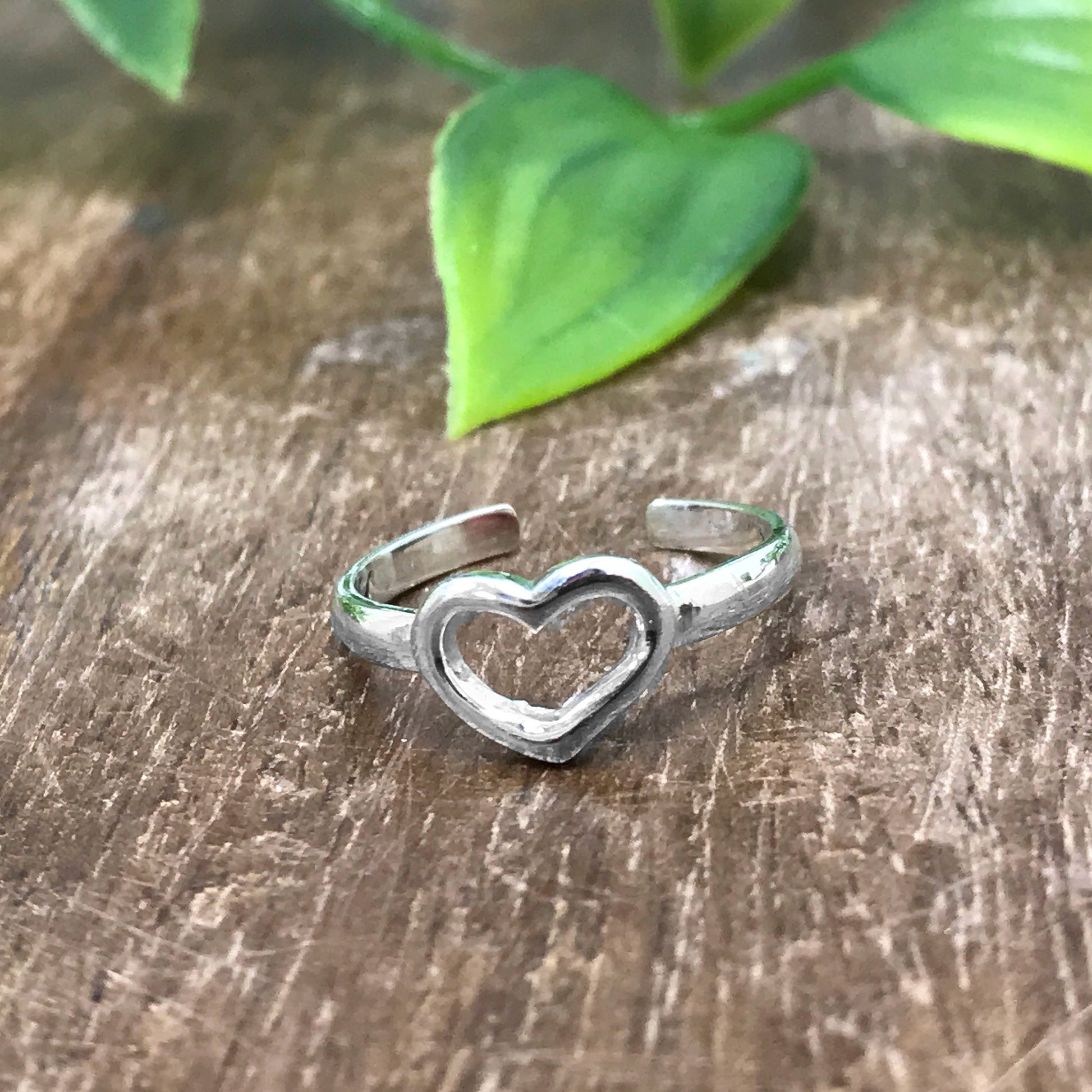 925 Sterling Silver Open Heart Toe Ring - Gem Avenue