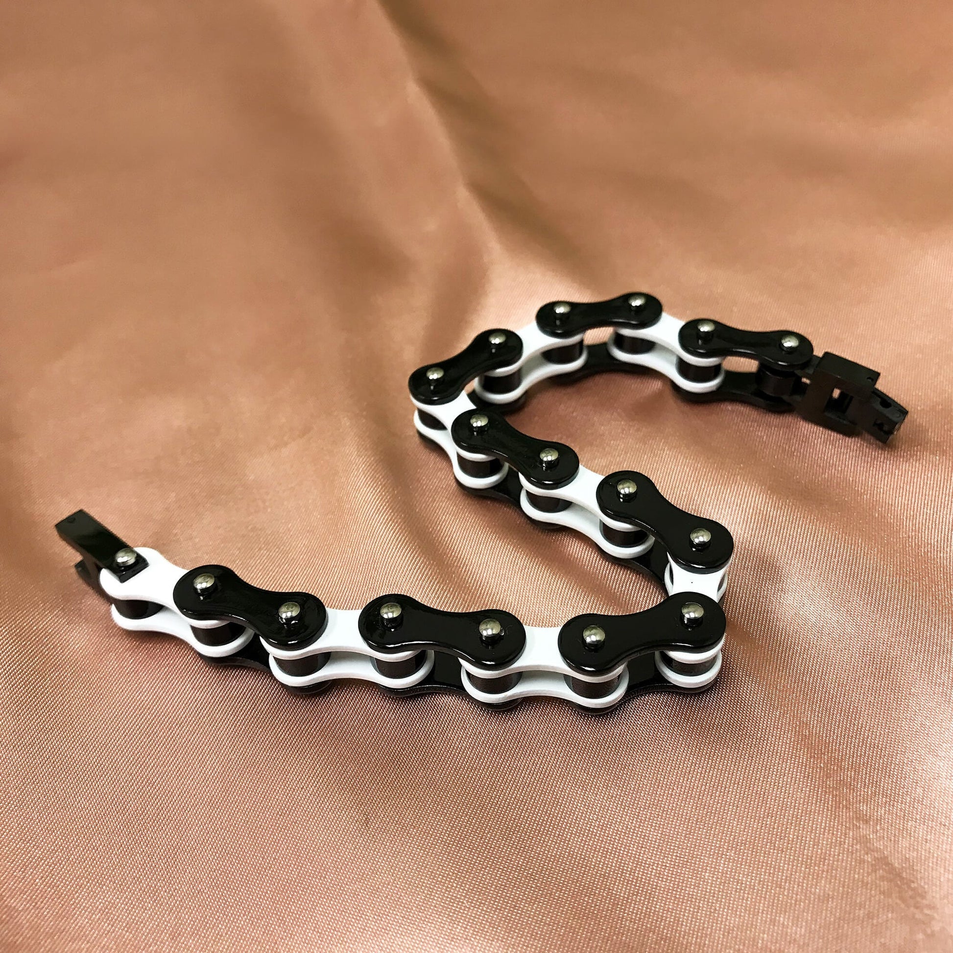 Men's Stainless Steel Black and White Link Chain Bracelet - Gem Avenue