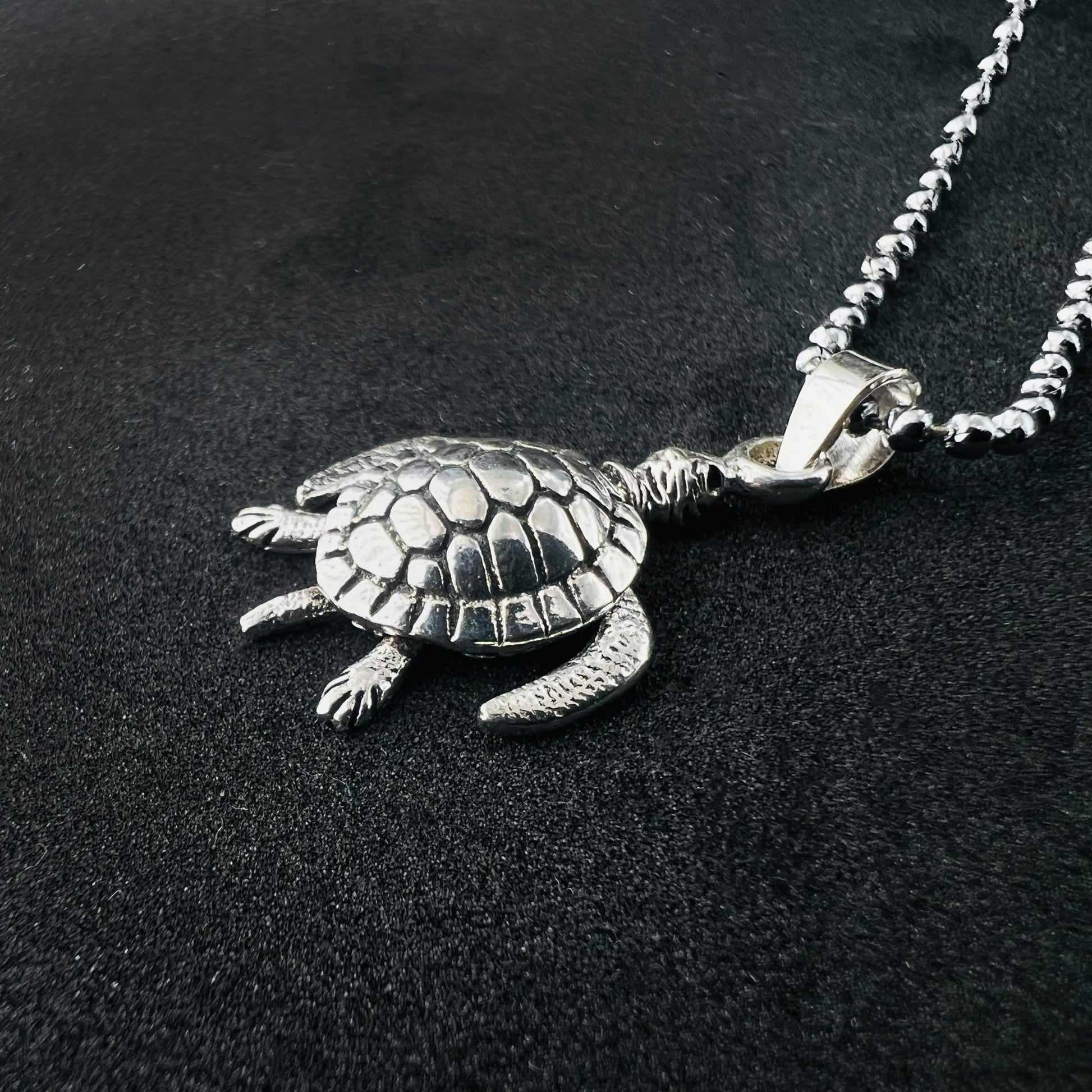Moving Sea Turtle Pendant Charm 925 Sterling Silver- Gem Avenue