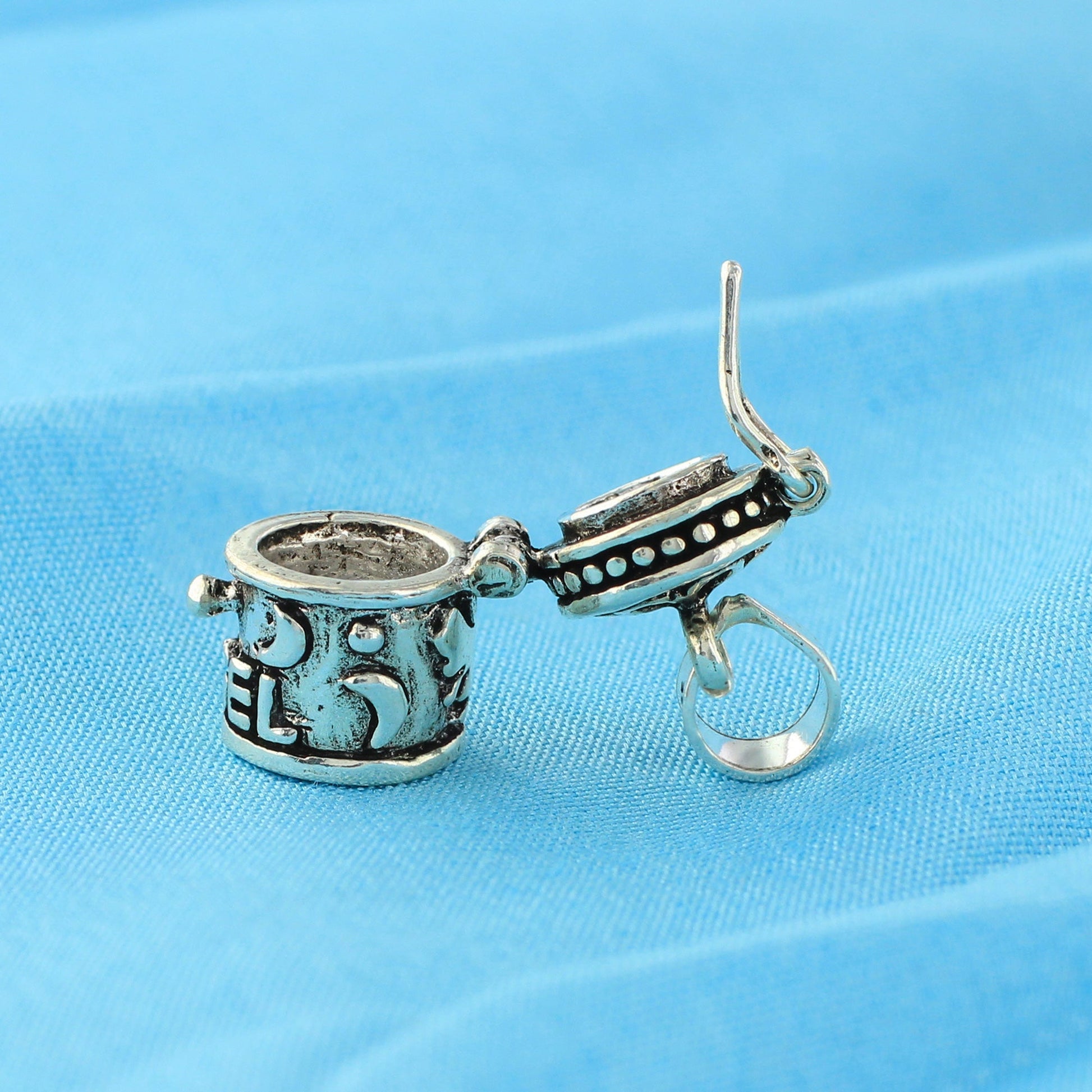 925 Sterling Silver Prayer Box Pendant - Gem Avenue