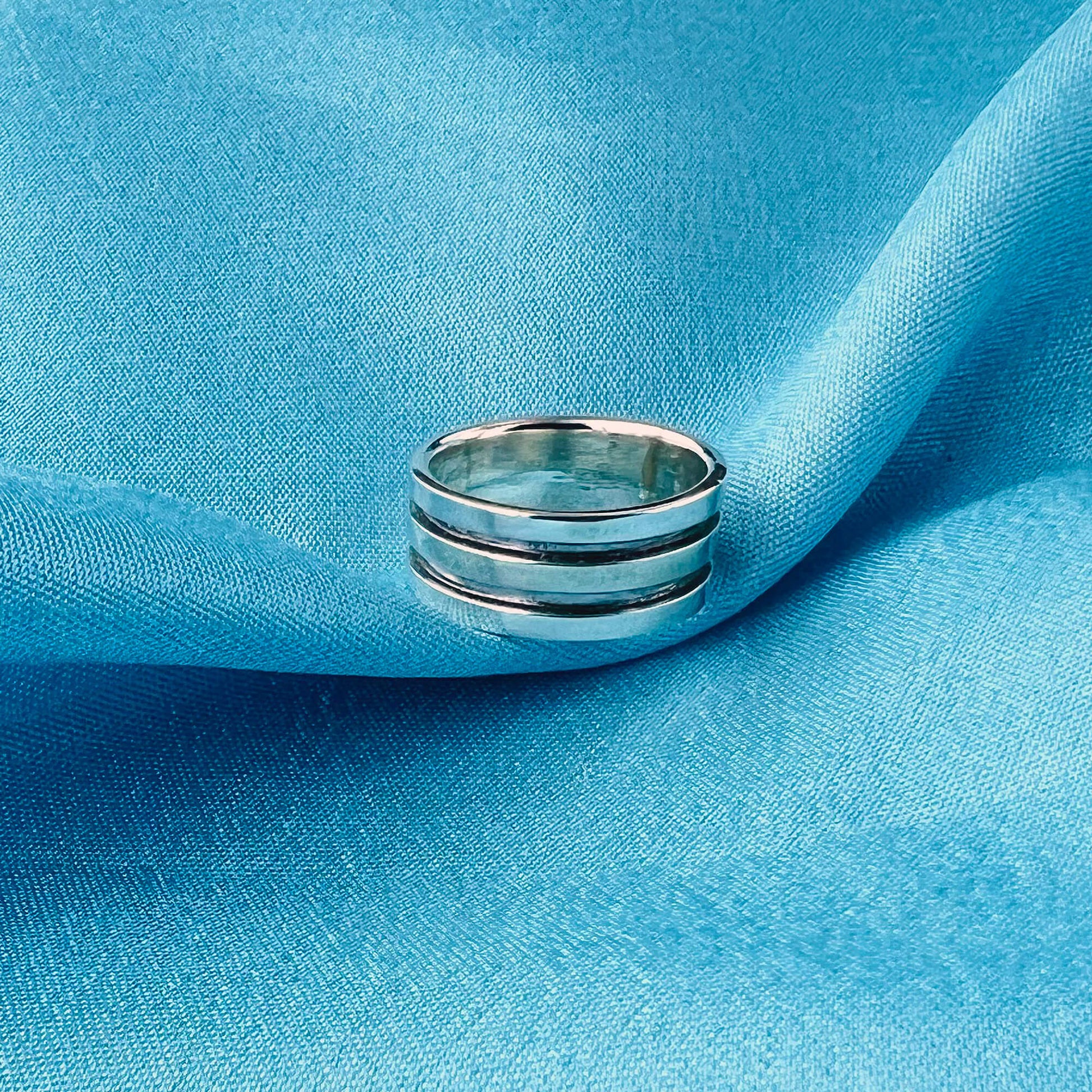 Unisex 925 Sterling Silver Band Ring - Gem Avenue