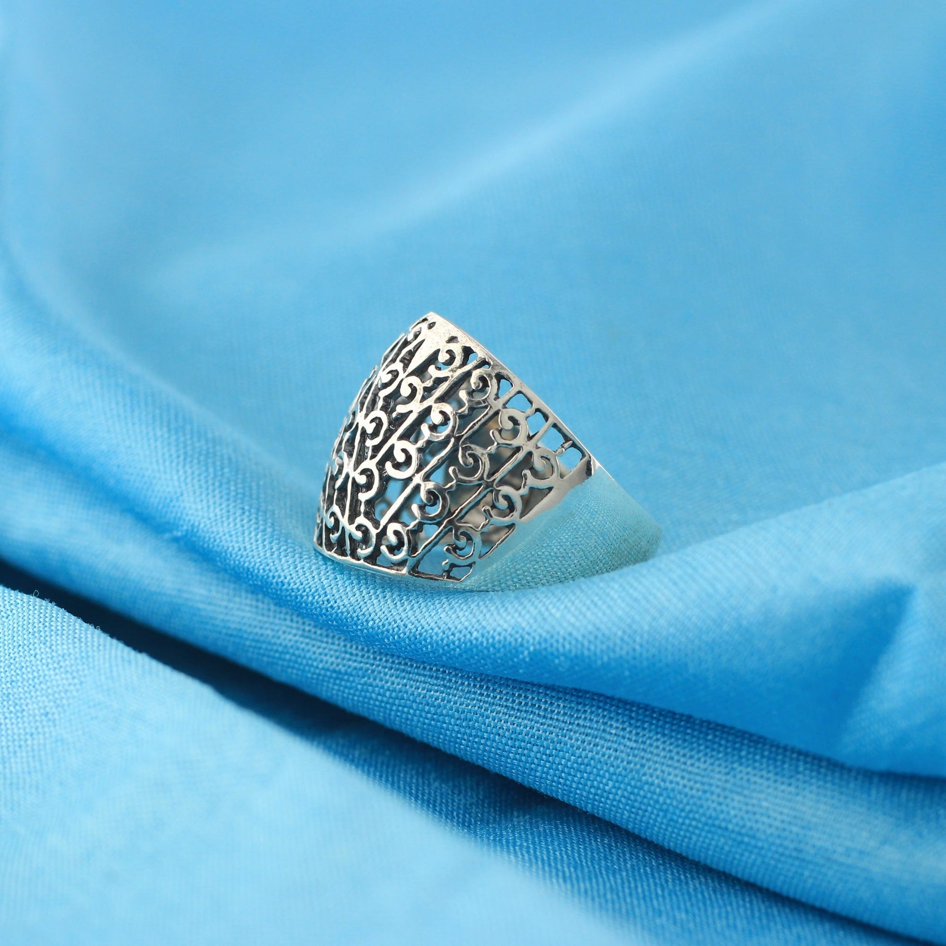 925 Sterling Silver High Polished Hollow Filigree Swirl Wide Ring - Gem Avenue