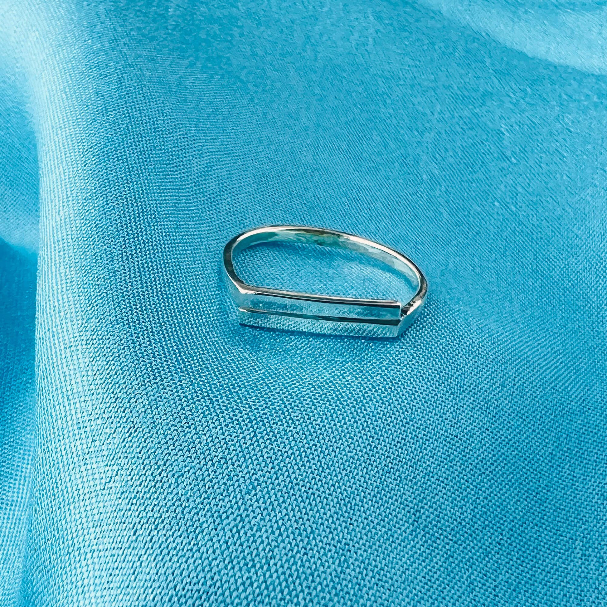 Parallel Classic Bar Shaped Polished 925 Sterling Silver Ring - Gem Avenue
