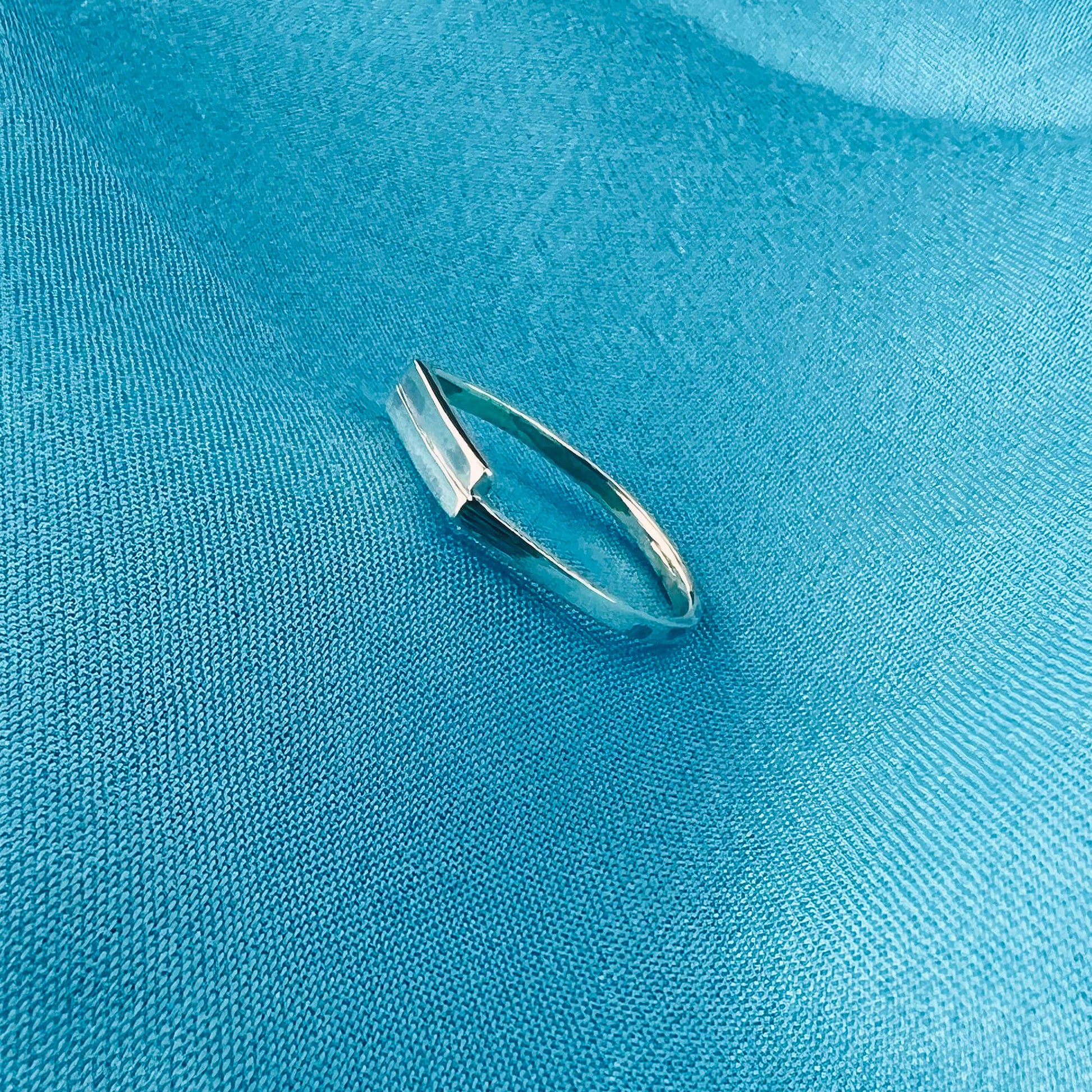 Parallel Classic Bar Shaped Polished 925 Sterling Silver Ring - Gem Avenue