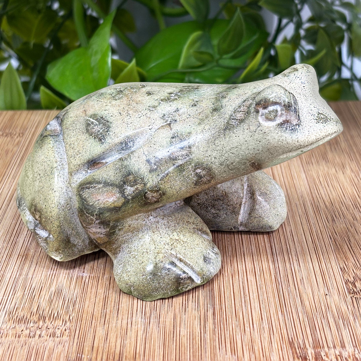 Serpentine Frog Fgurine - Gem Avenue