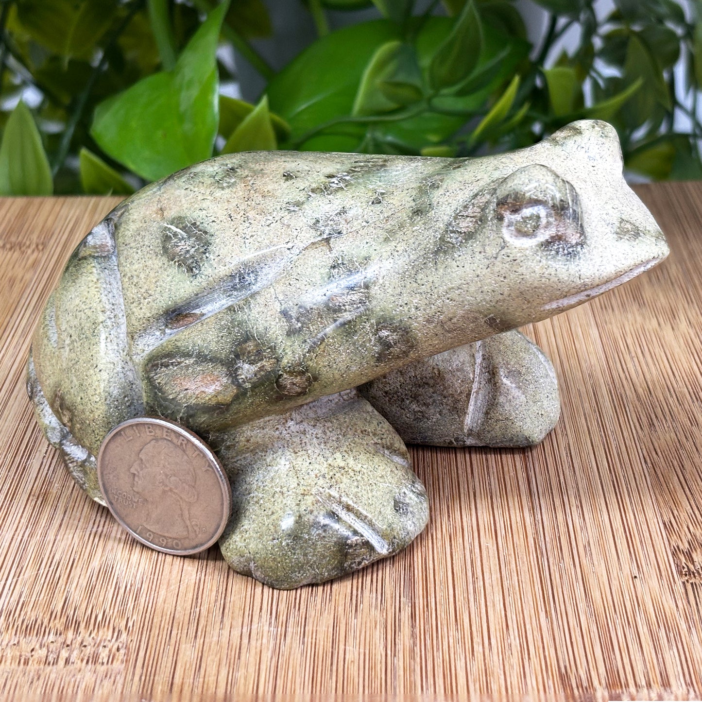 Serpentine Frog Fgurine - Gem Avenue