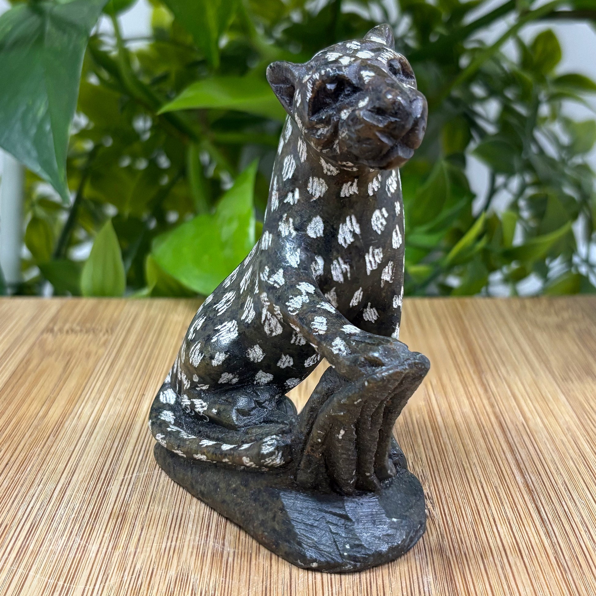Serpentine Leopard Figurine - Gem Avenue