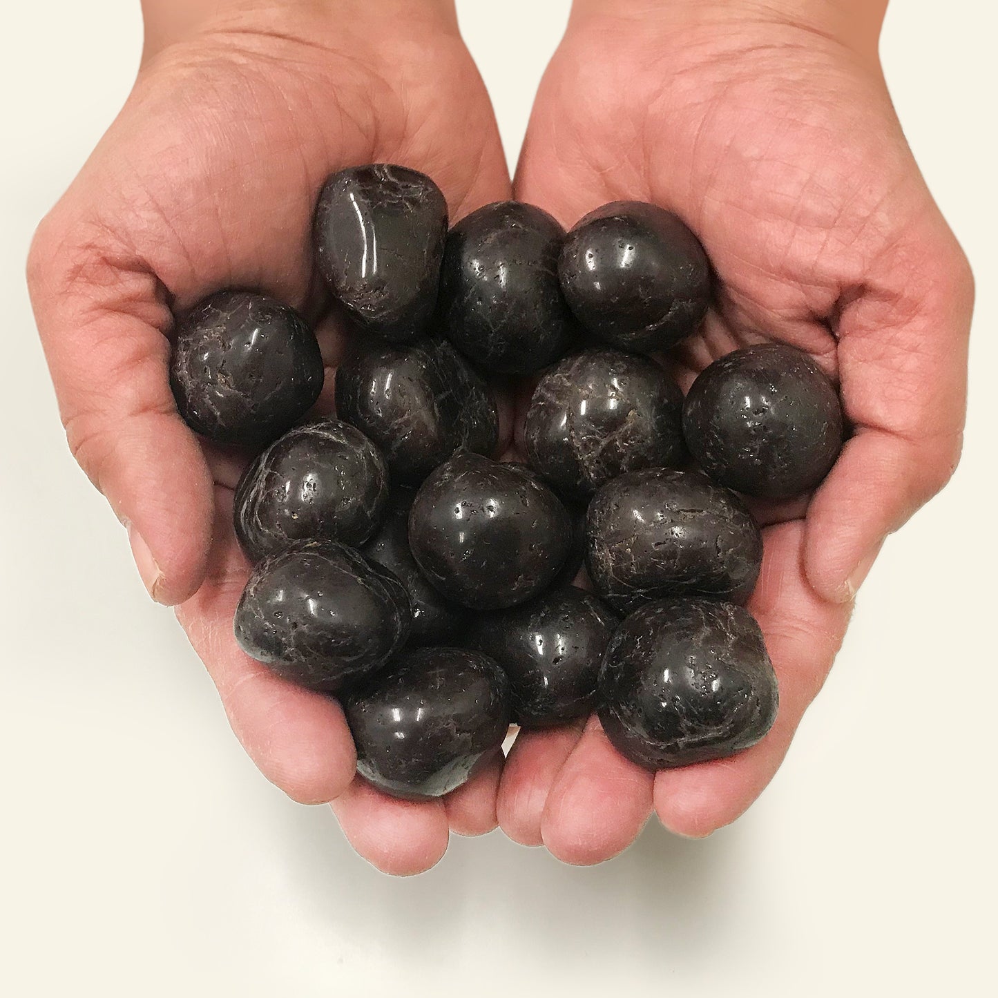 Garnet Tumbled Stone - Gem Avenue